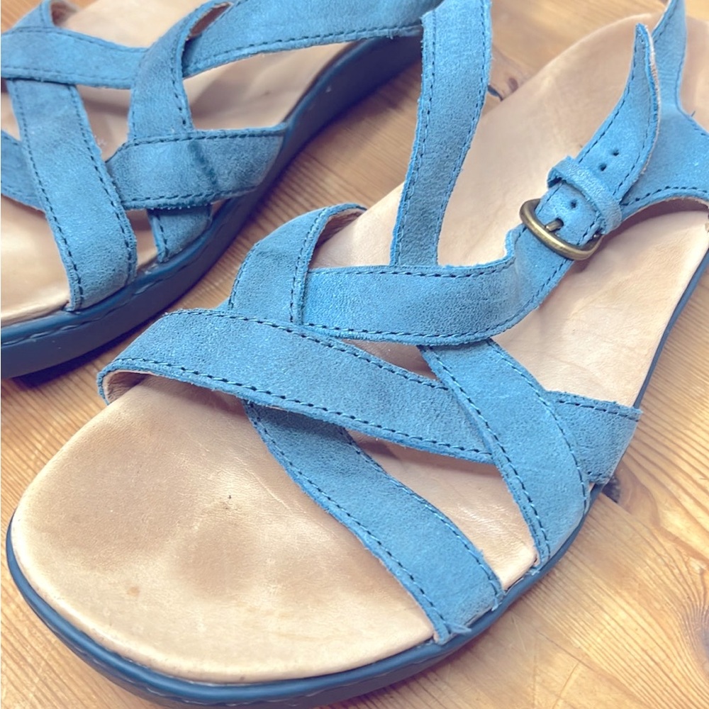 Born Sandals dusty blue leather 8
